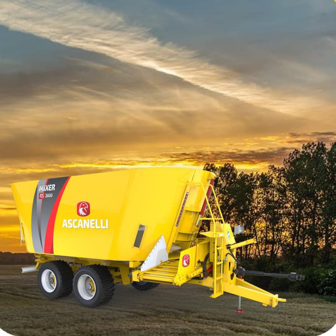Mixer vertical Ascanelli RS2600 en el campo al atardecer