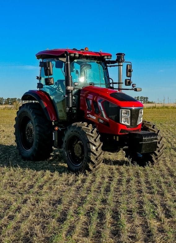 Tractor Traxor TRX 100 con cabina