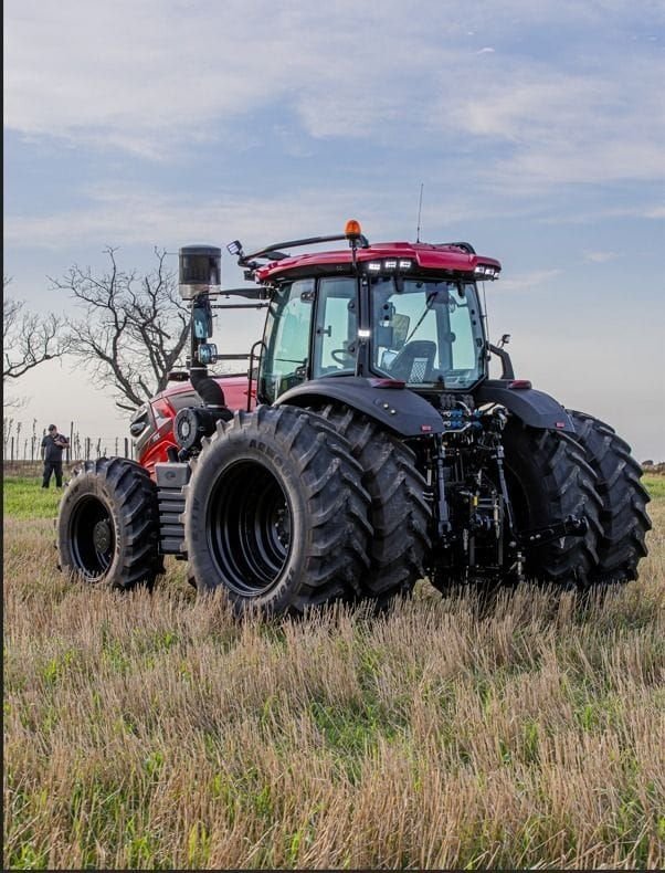 Tractor Traxor TRX 200, igual por fuera al TRX 260, de atrás y de costado